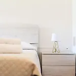 Pensión Mera House 4*