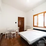 Pensión Mera House 4*