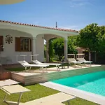 Mera House