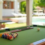 Pensión Mera House 4*