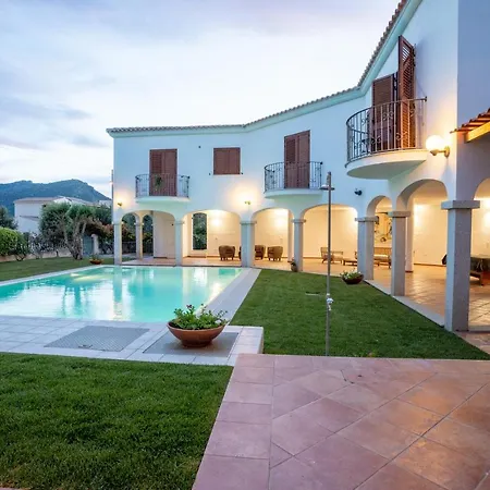 Mera House Penzion Posada (Sardinia)