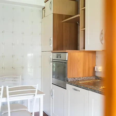 Mera House 4*