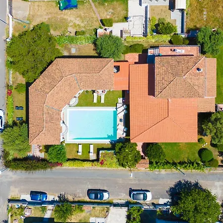 Mera House