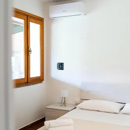 Mera House Guest house *