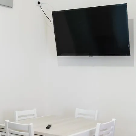 Mera House Πανσιόν