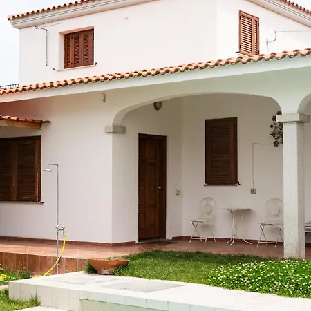Mera House Guest house *