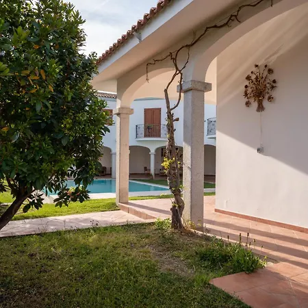 Mera House 4*